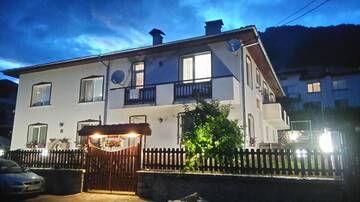 Фото Гостевой дом Guest House Meraklii г. Smilyan 2